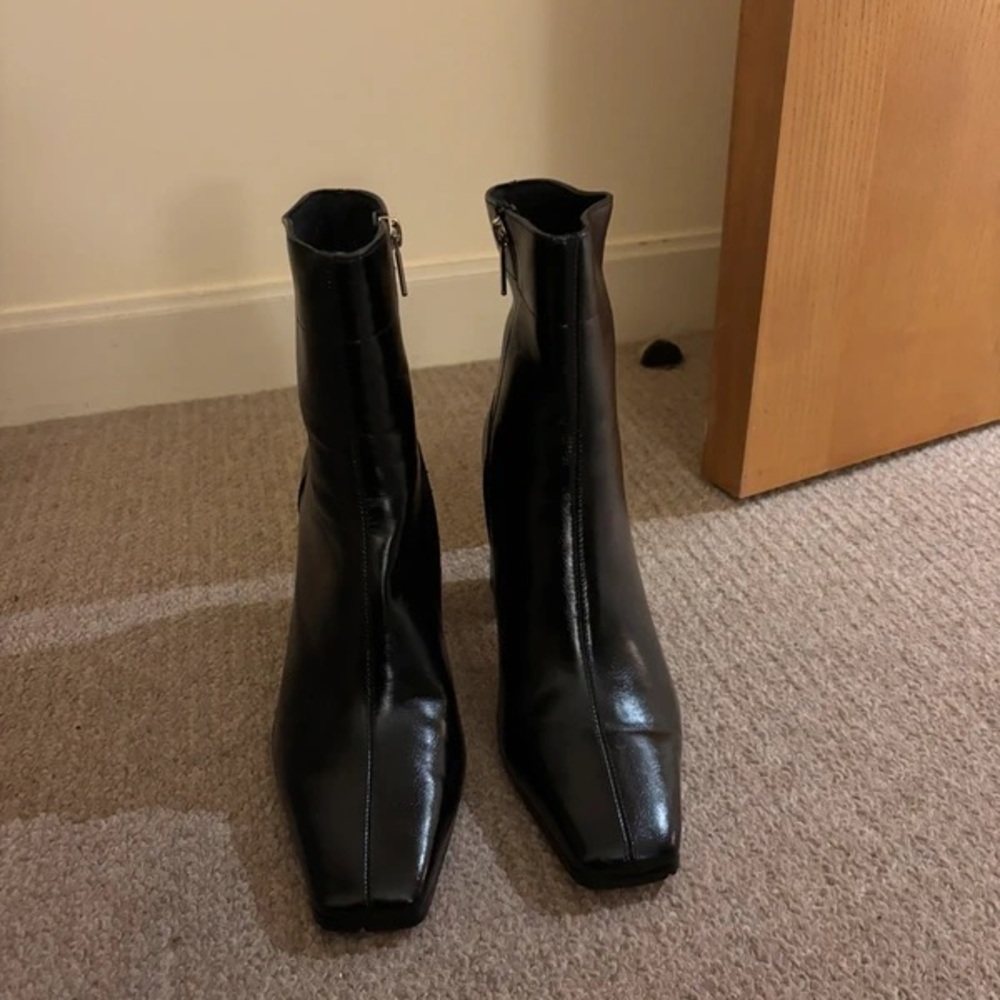 Sleek Black Heeled Boots